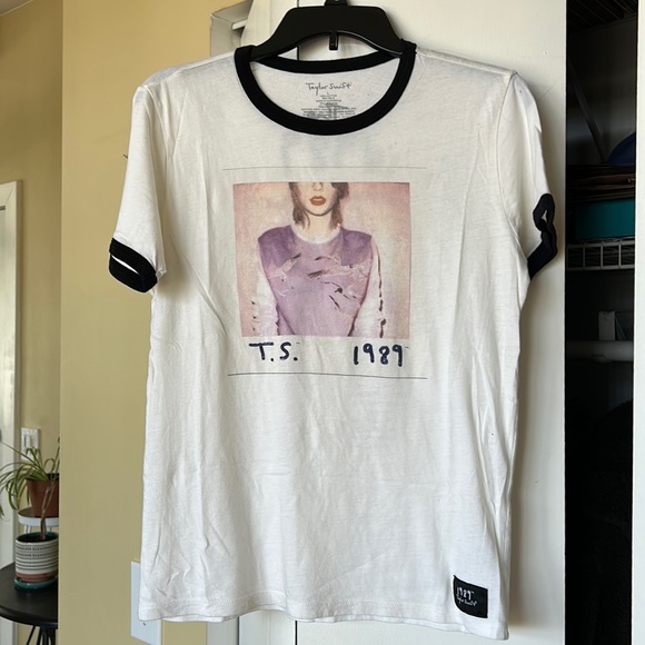 Taylor Swift Tops - Taylor Swift 1989 T-shirt